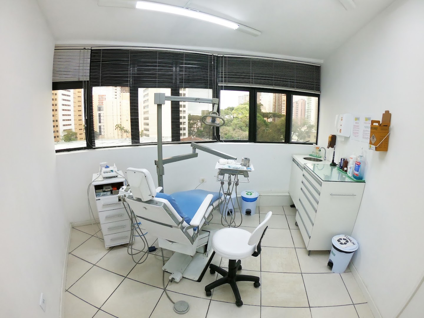 Conceitual Clínica Odontológica — espaço em Água Verde, Curitiba